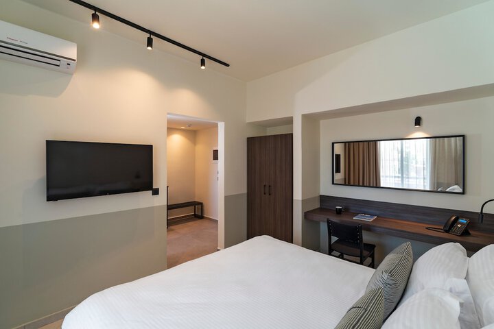 Room 25 of 78