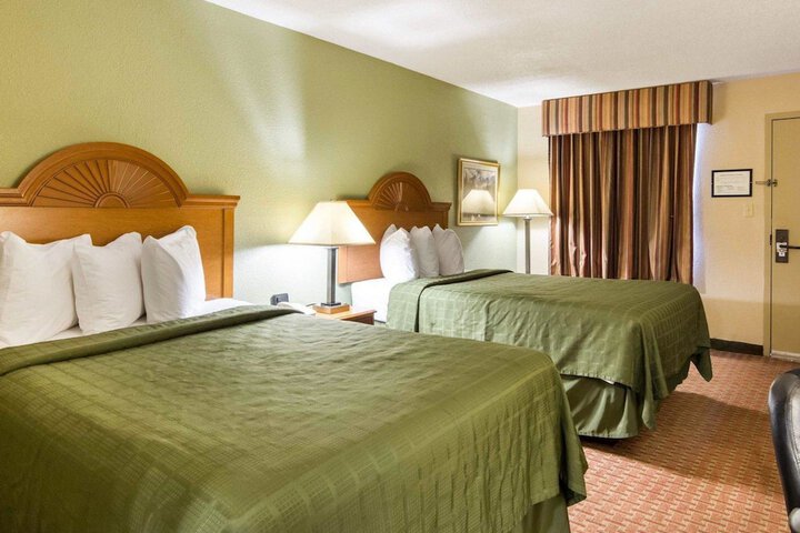 Room 16 of 30