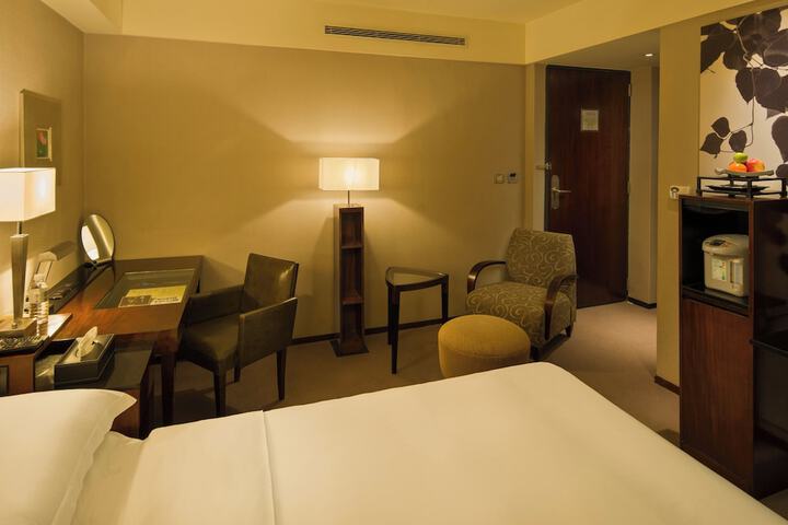 Room 17 of 61