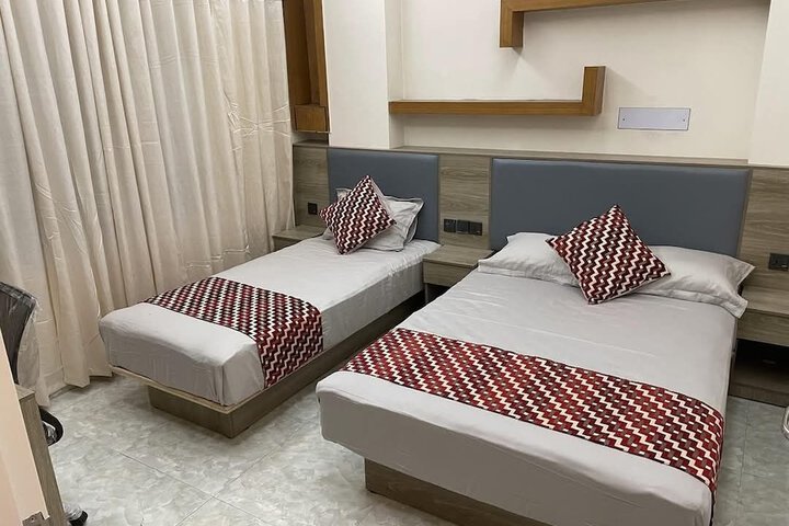 Room 2 of 6