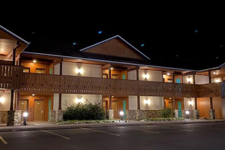 Hotel 52 of 64