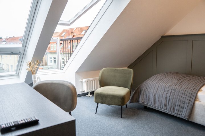 Room 37 of 191