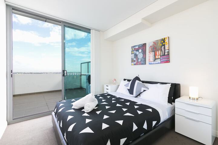 Room 2 of 16