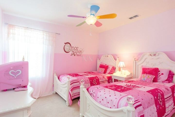 Room 9 of 42
