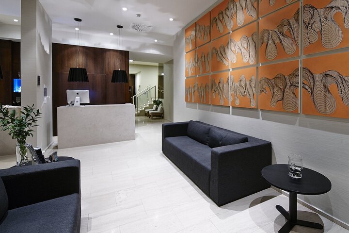 Guest Lobby