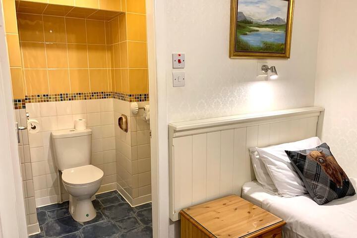 Room 18 of 59