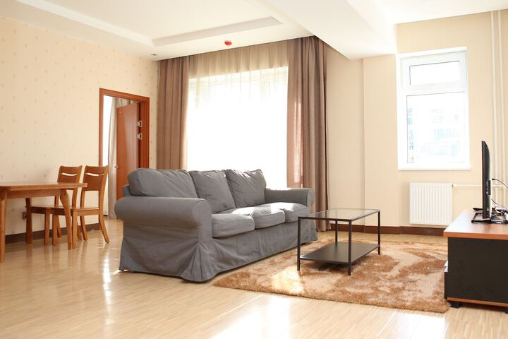 Room 10 of 26