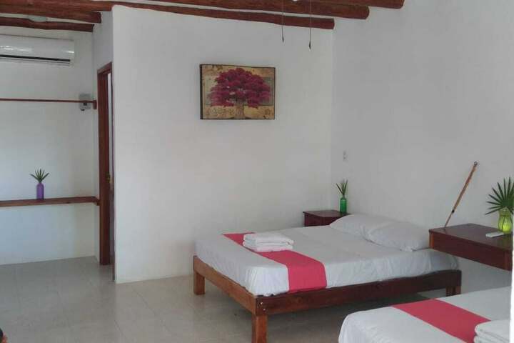 Room 4 of 11