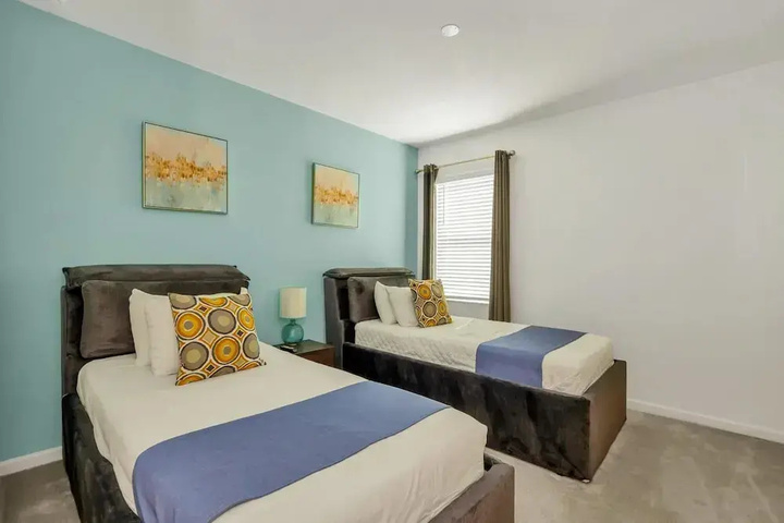 Room 5 of 22