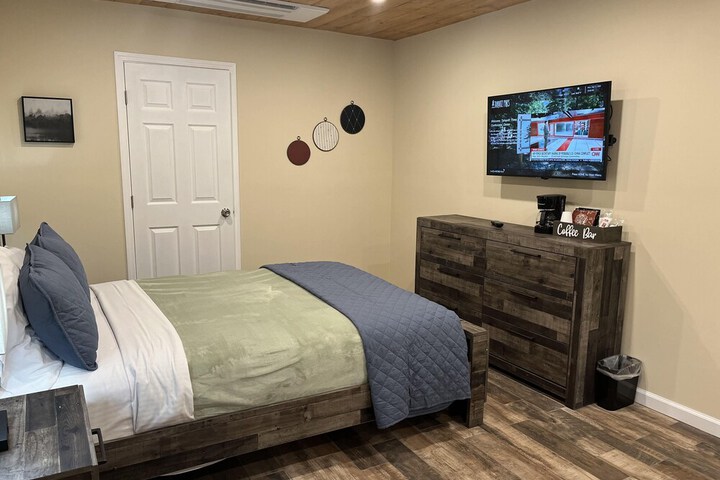 Room 11 of 126