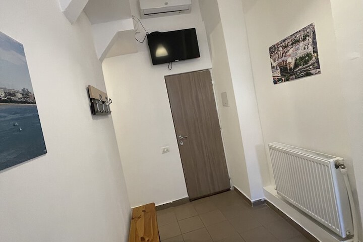 Room 14 of 109