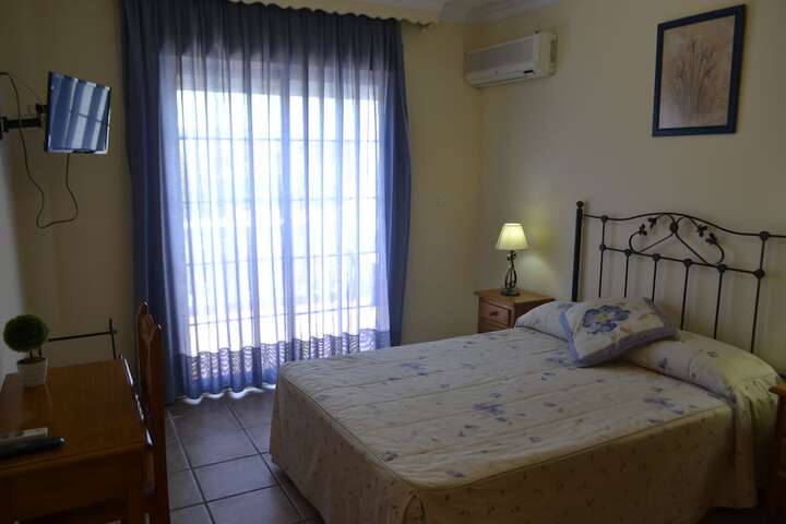 Room 2 of 31