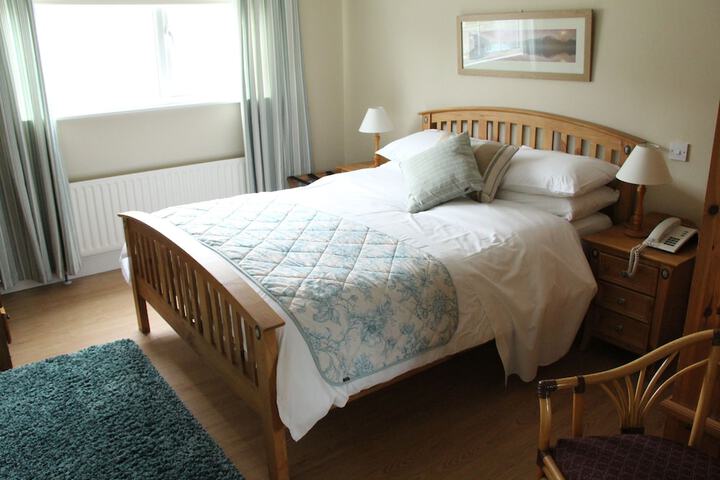 Room 4 of 50