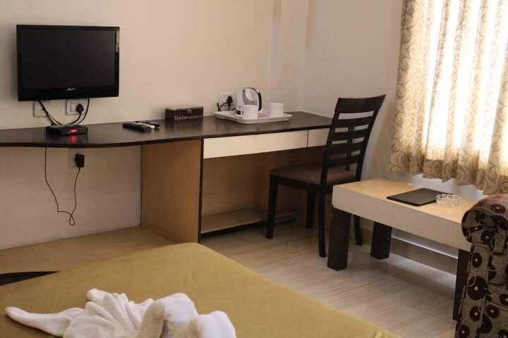 Room 9 of 23