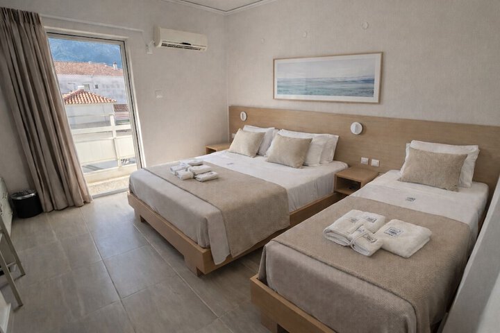 Room 4 of 14