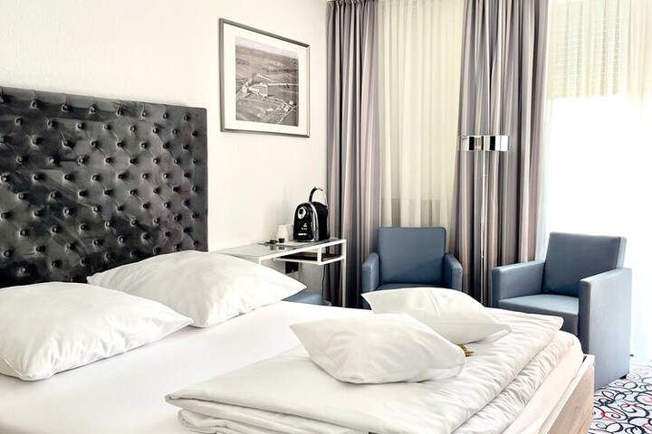 Room 10 of 22