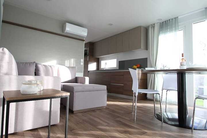 Room 7 of 39