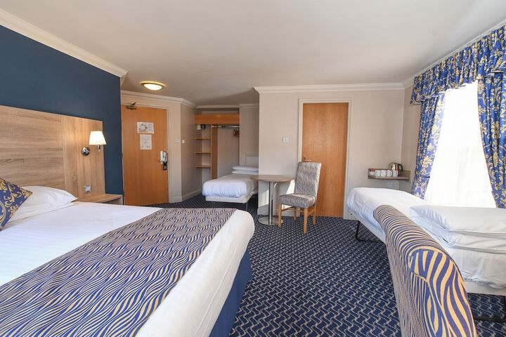 Room 66 of 216