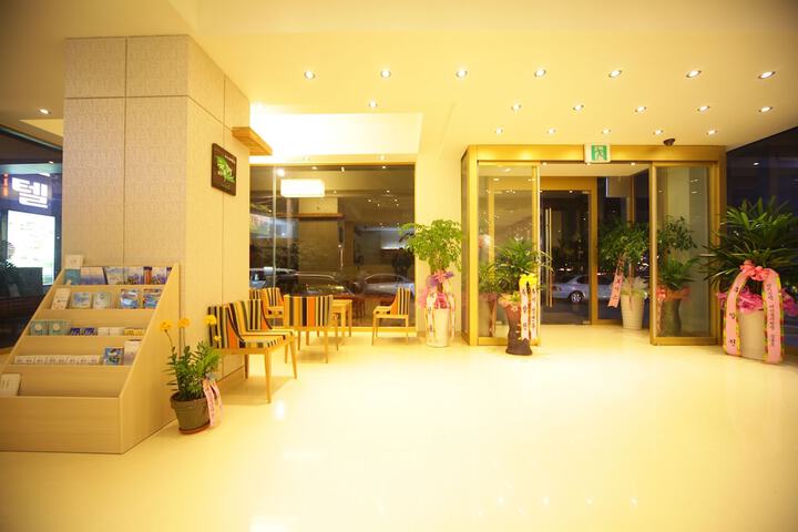 Lobby Entry