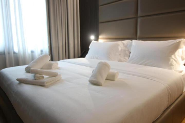 Room 20 of 44