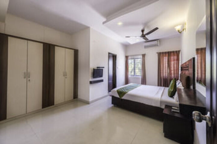 Room 10 of 17