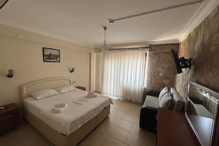 Room 4 of 19