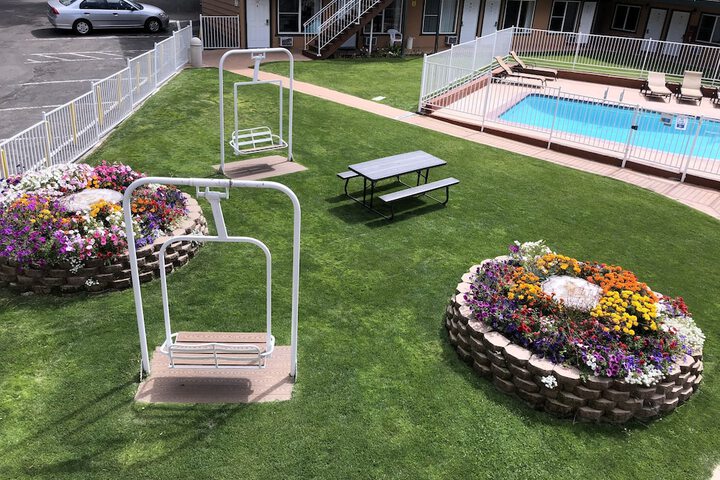 Hotel Exterior 34 of 40