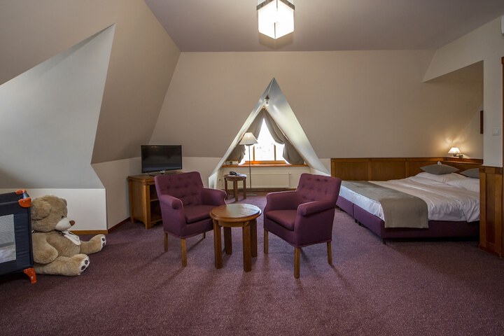 Room 14 of 86