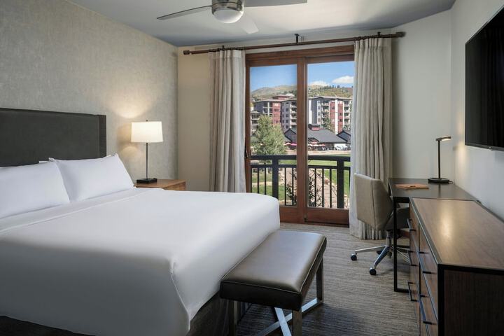 Room 20 of 102