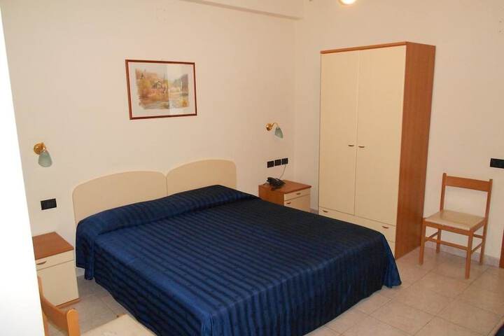 Room 3 of 9