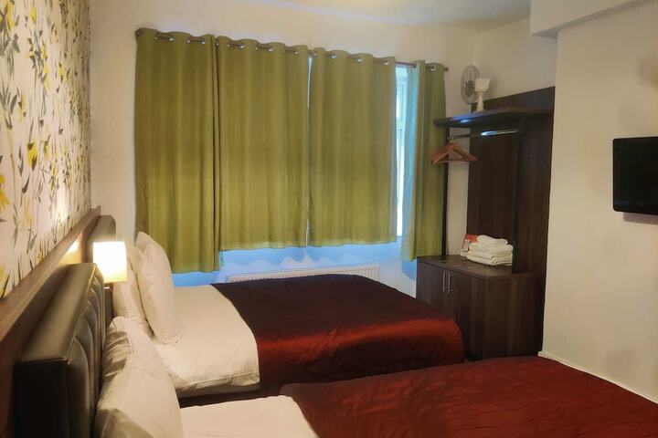 Room 17 of 37