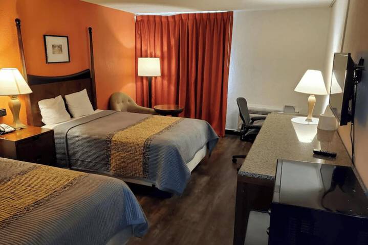 2 Double Beds (3 of 3)