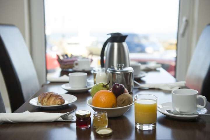 Breakfast/Coffee Service 20 of 22
