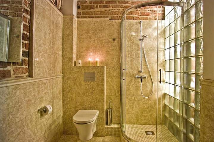 Clean Restrooms