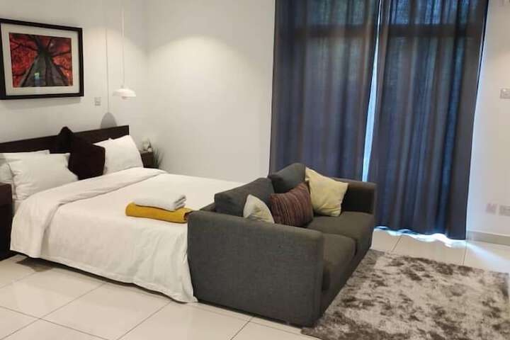 Room 6 of 158