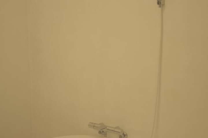 Room 9 of 33