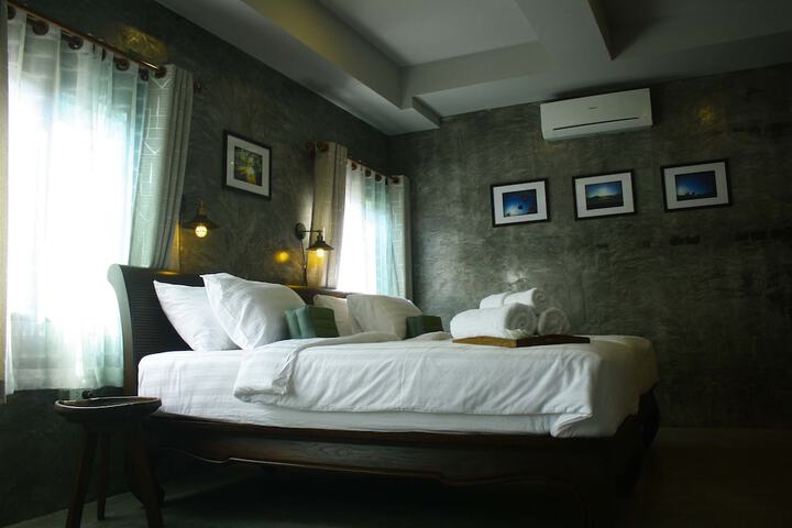Room 5 of 88
