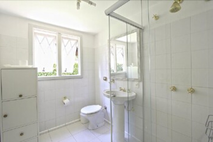 Room 3 of 20