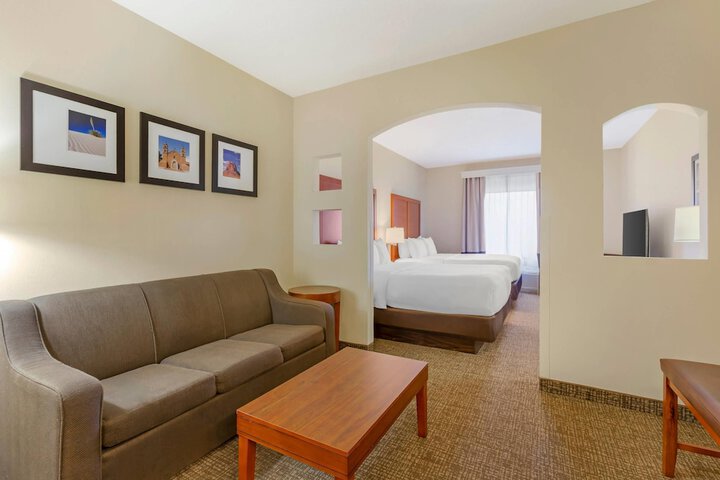 Room 16 of 33