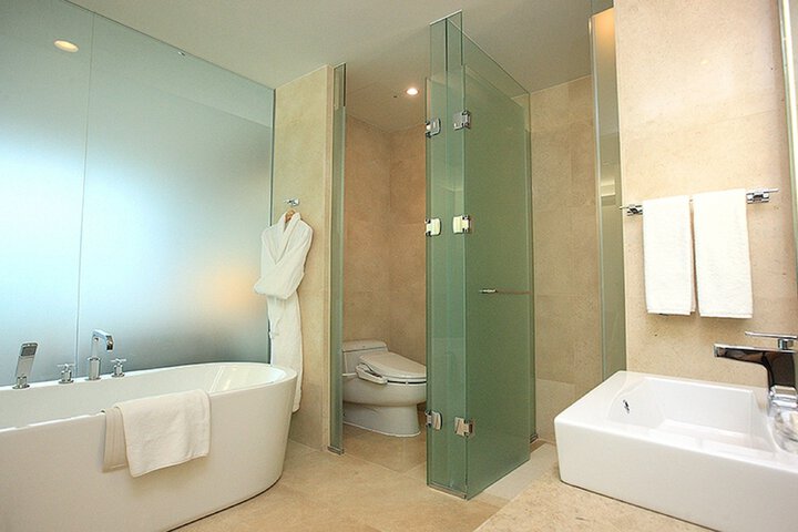 Room 19 of 54