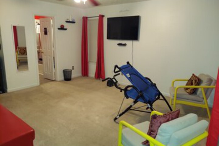 Room 22 of 64