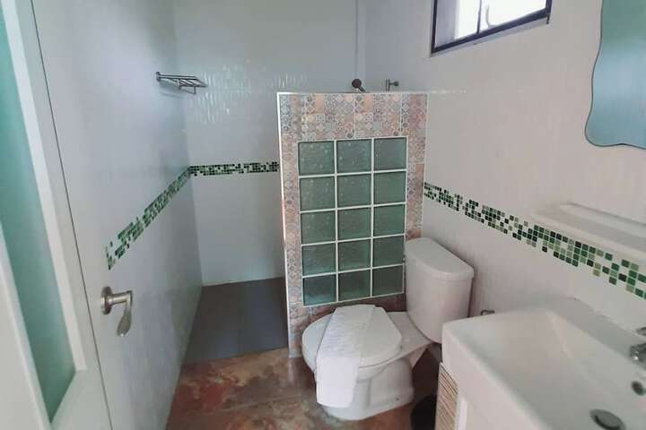 Room 14 of 37