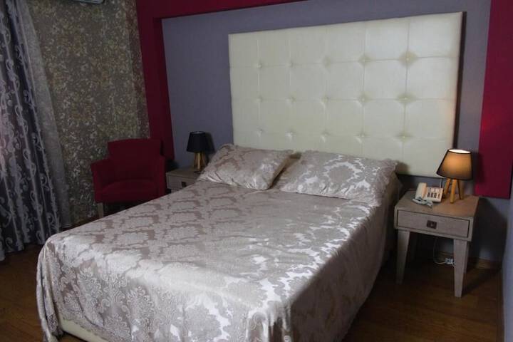 Room 7 of 33