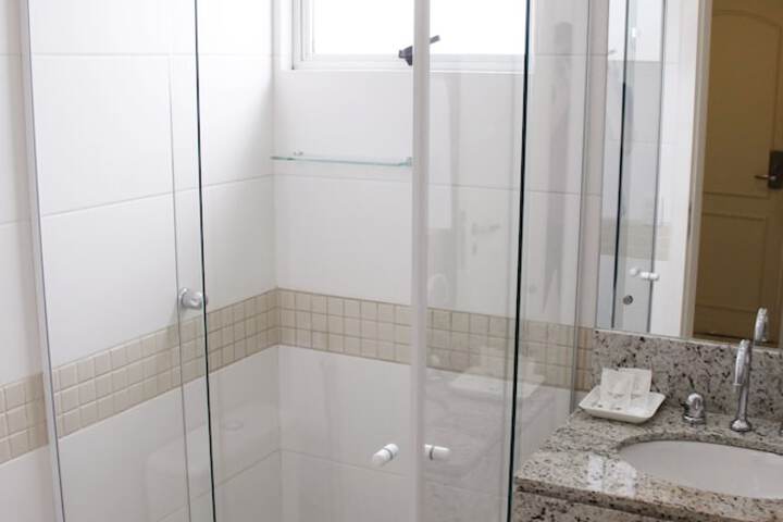 Room 10 of 27