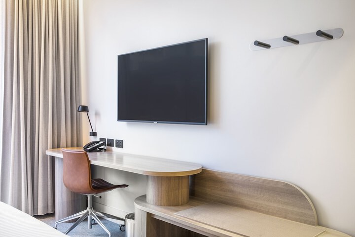 Room 32 of 124