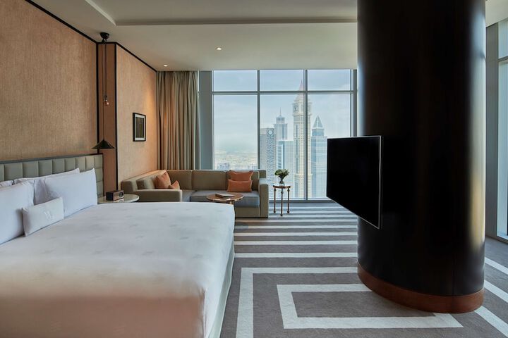 Room 43 of 172