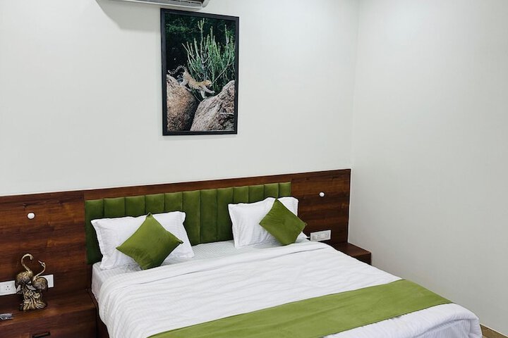 Room 10 of 43