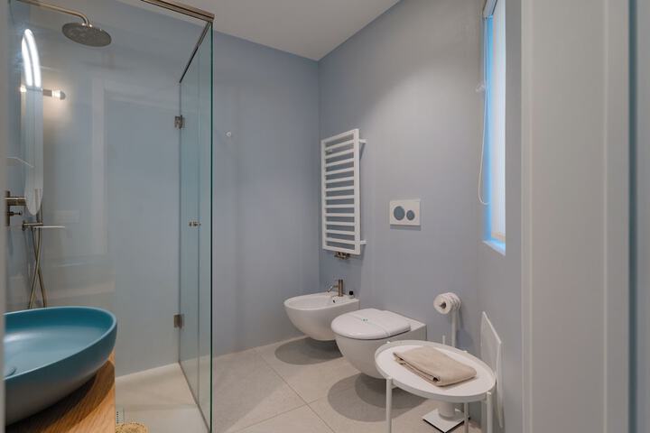 Room 119 of 182