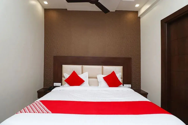 Room 3 of 11