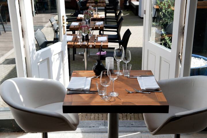 Dining 60 of 81